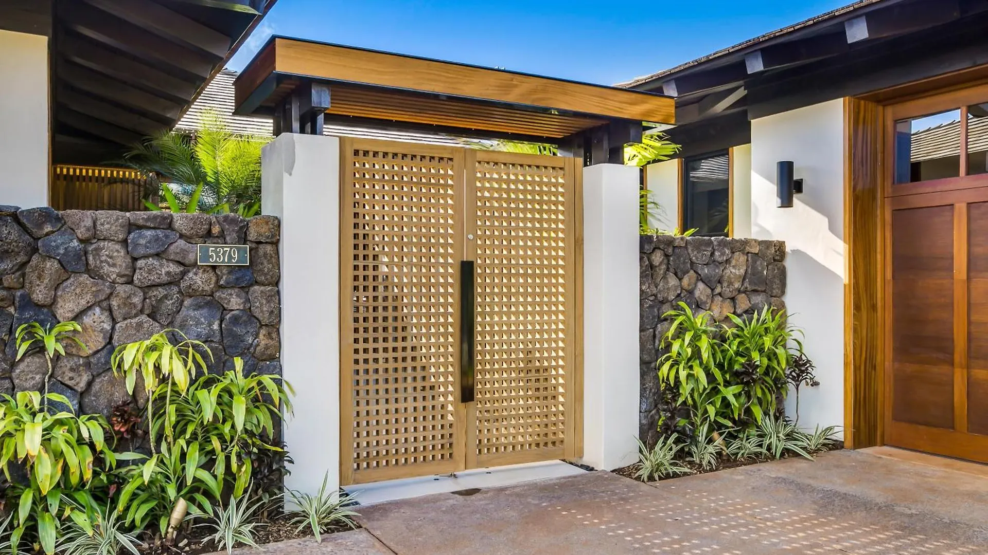 Koloa Brand New Custom Bali Inspired Home In Kainani 0*,  ארצות הברית