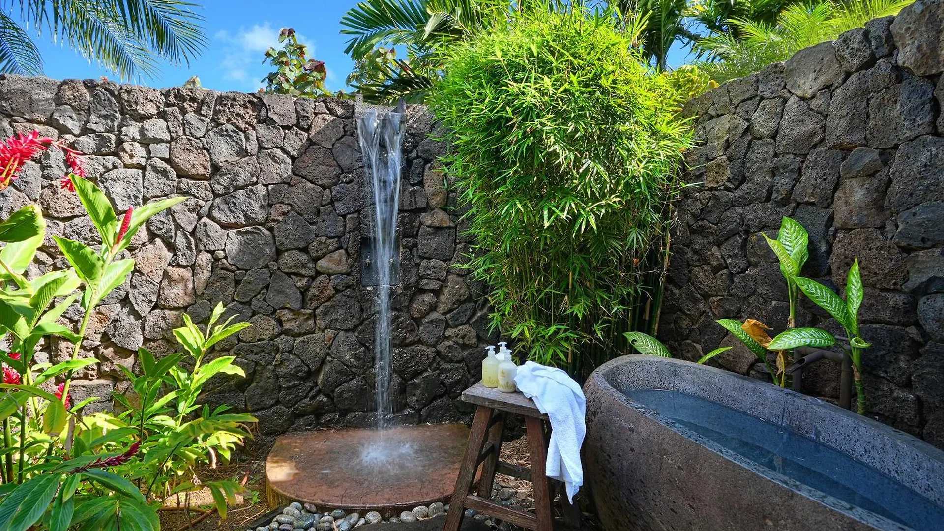 Brand New Custom Bali Inspired Home In Kainani Koloa Casa de Férias